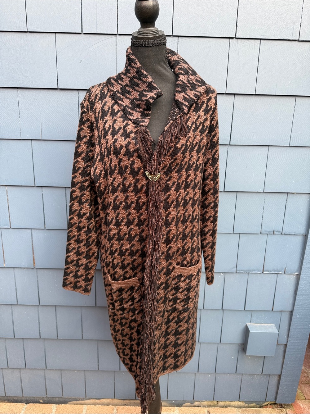 Fish Tricots L Houndstooth Fringe Knit Coatigan in Brown and Black